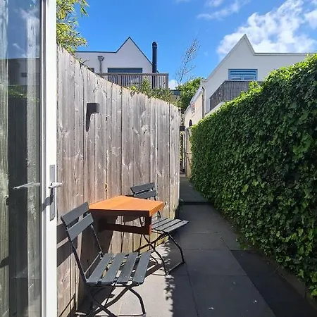 Koninginnehuis 35 * Zandvoort